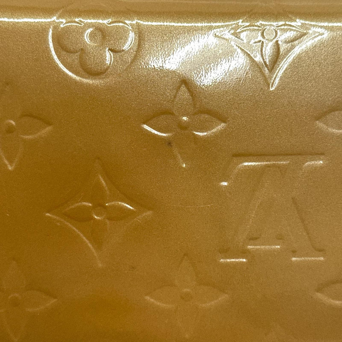 ヴェルニ ポルトフォイユサラ