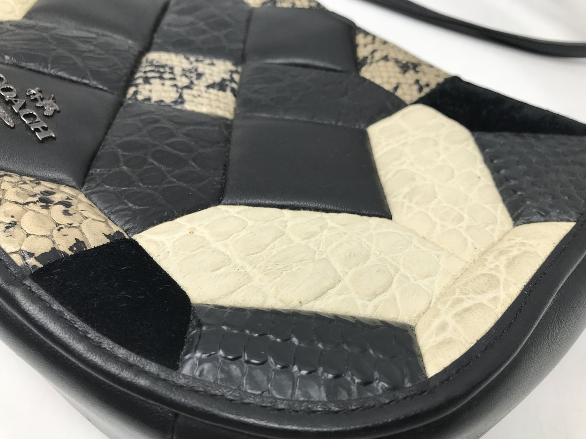 COACH/型押しバッグ