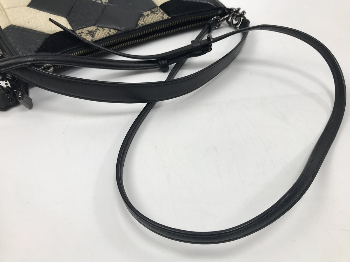 COACH/型押しバッグ