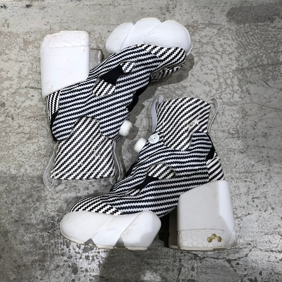 ブーツ ×Reebok Tabi Instapump Fury Hiハイカットスニーカー