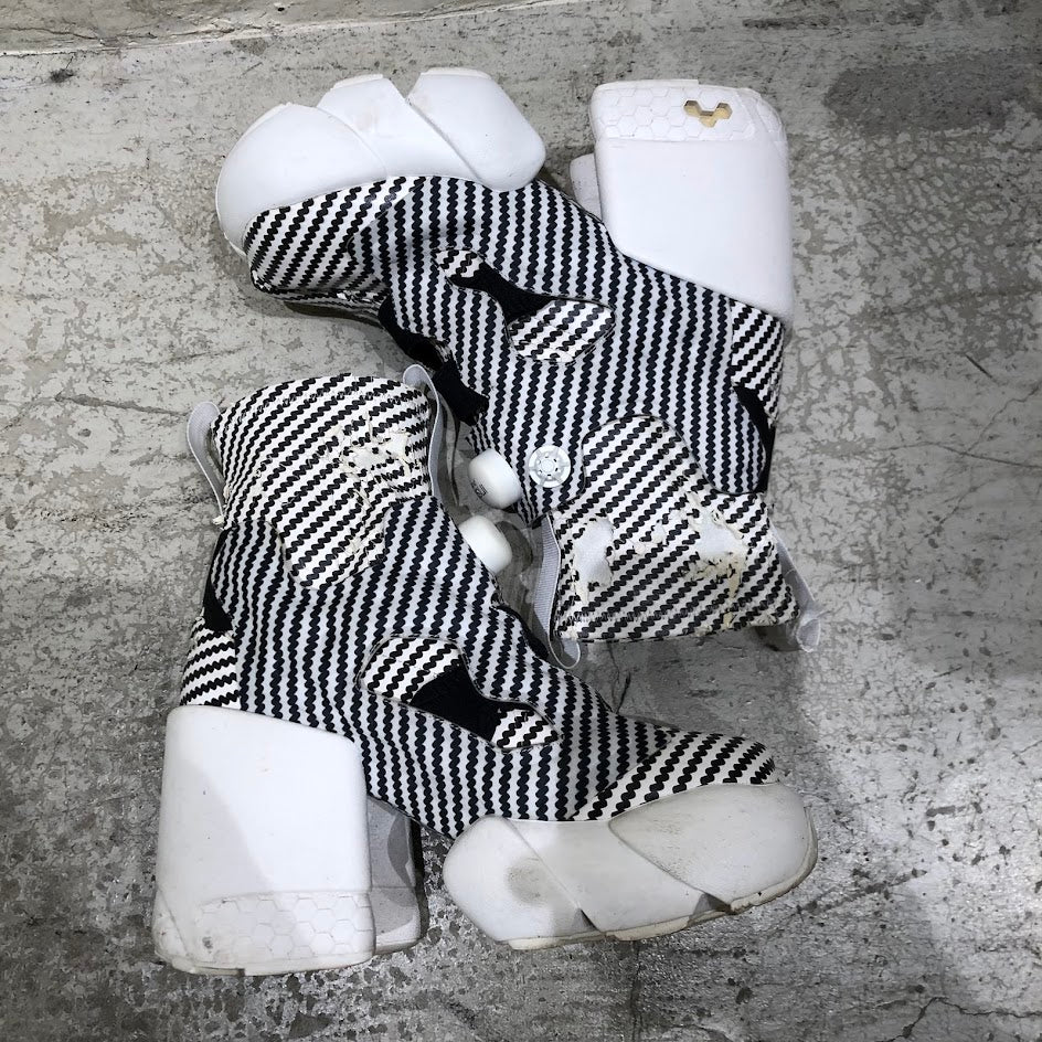 ブーツ ×Reebok Tabi Instapump Fury Hiハイカットスニーカー