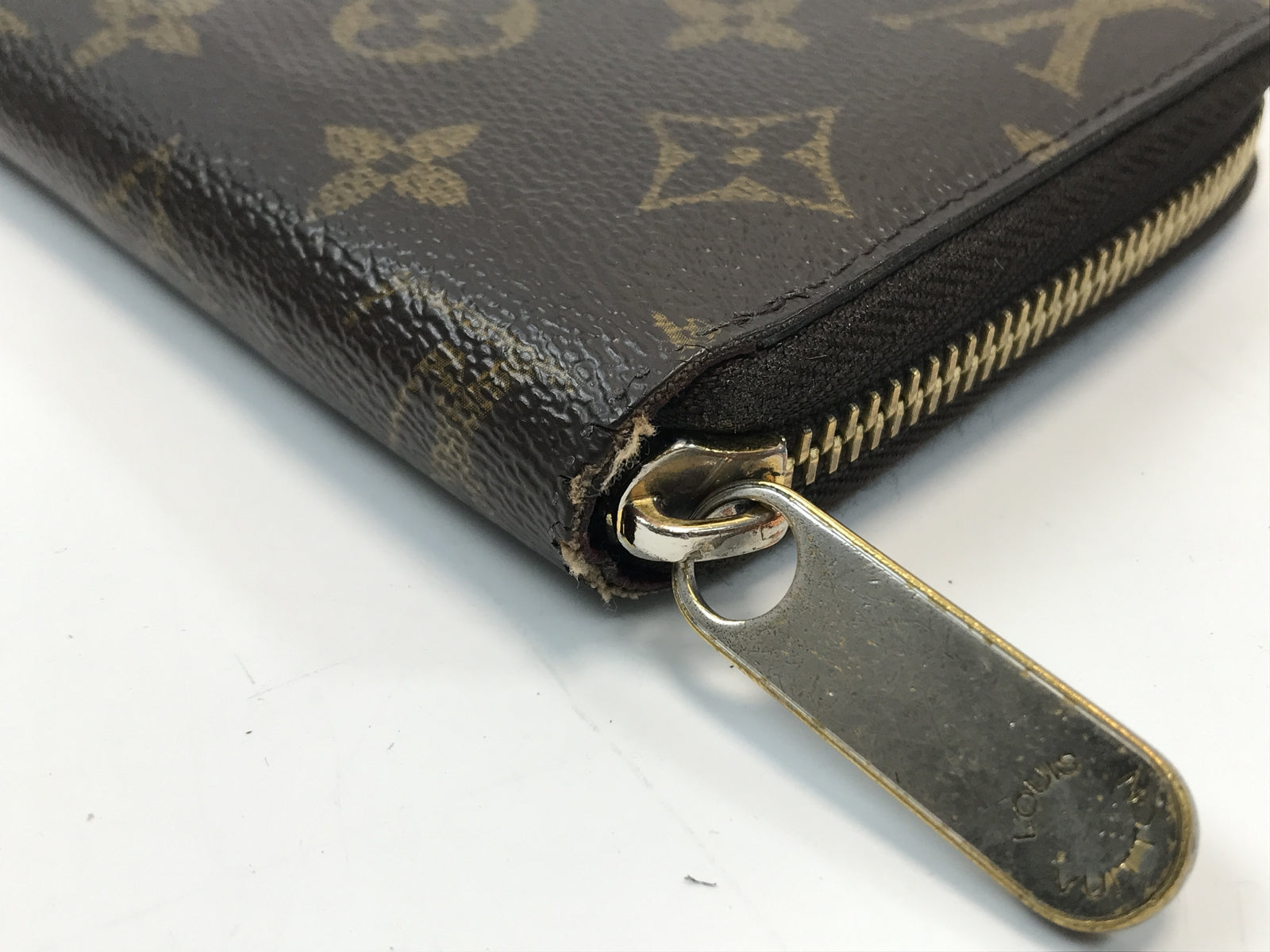 LV モノグラム ジッピー・ウォレット ピンクカラー M41895