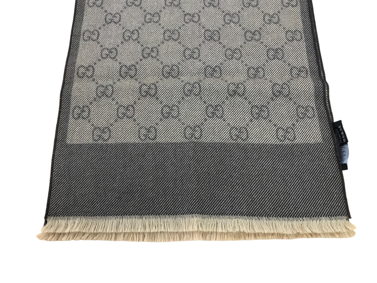 GUCCI マフラー