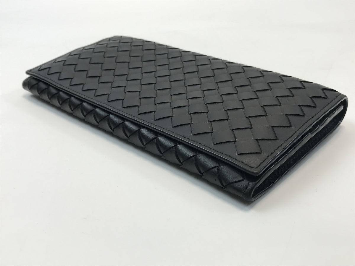 イントレチャート 黒 長財布