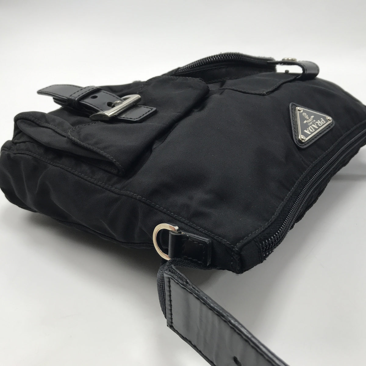 PRADA ボディバッグ ナイロン トライアングルロゴ