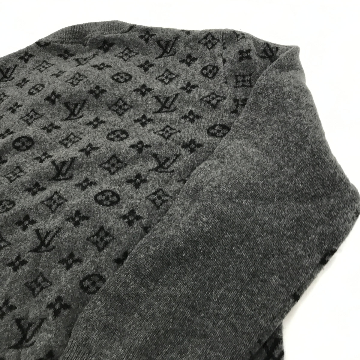 LV HGN41WIXW ハーフアンドハーフモノグラム カシミヤ