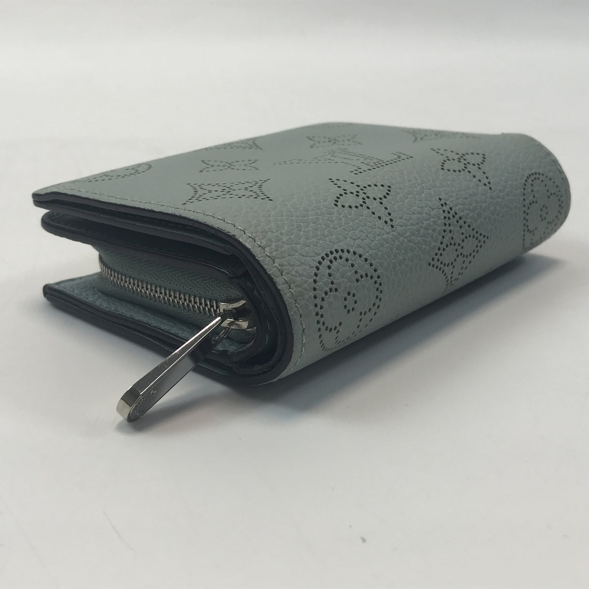 LV/マヒナ ポルトフォイユ クレア M80628