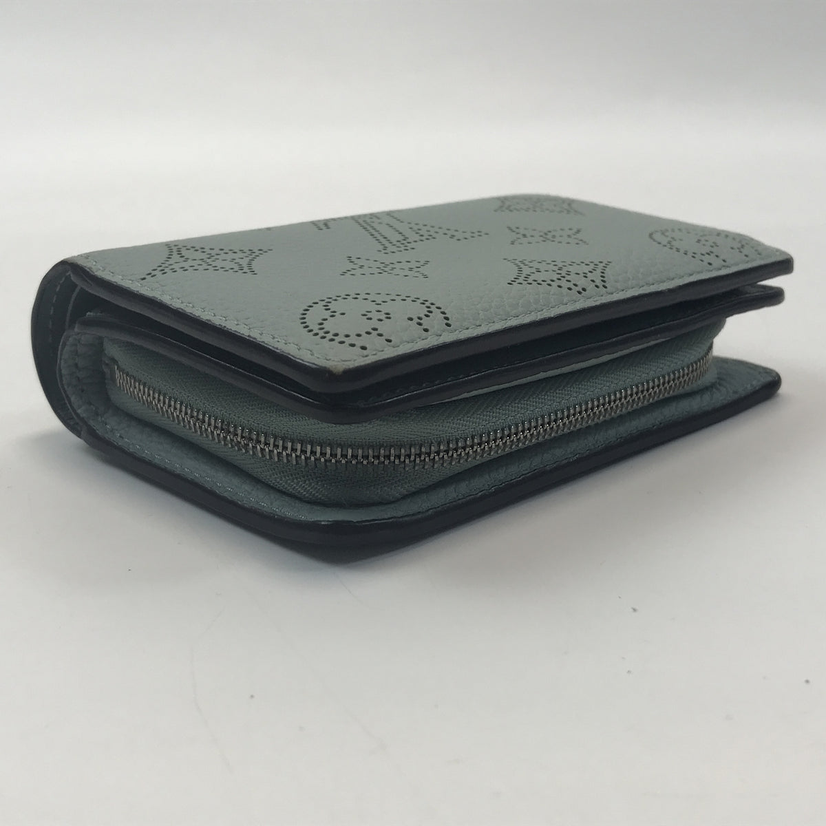 LV/マヒナ ポルトフォイユ クレア M80628