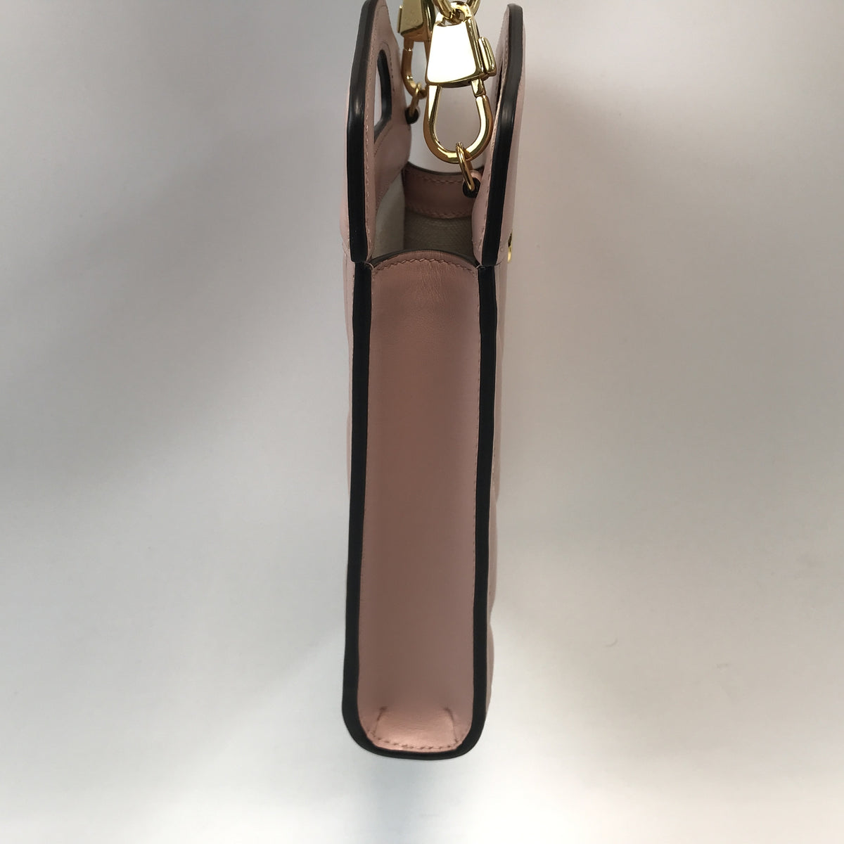 GUCCI GGマトラッセ ピンク