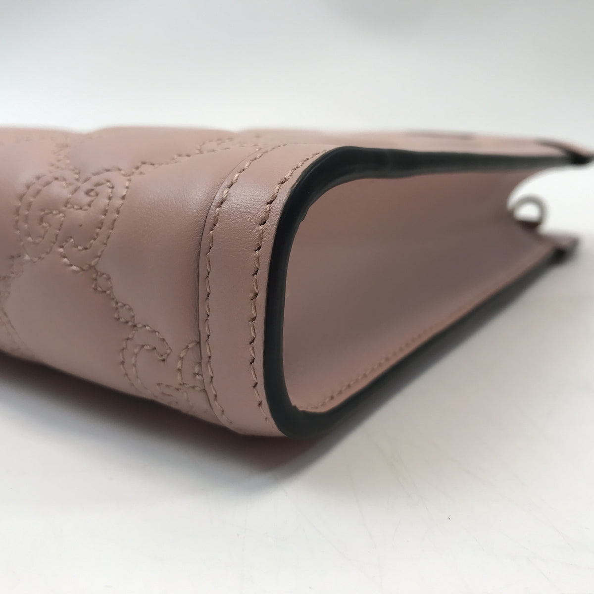 GUCCI GGマトラッセ ピンク
