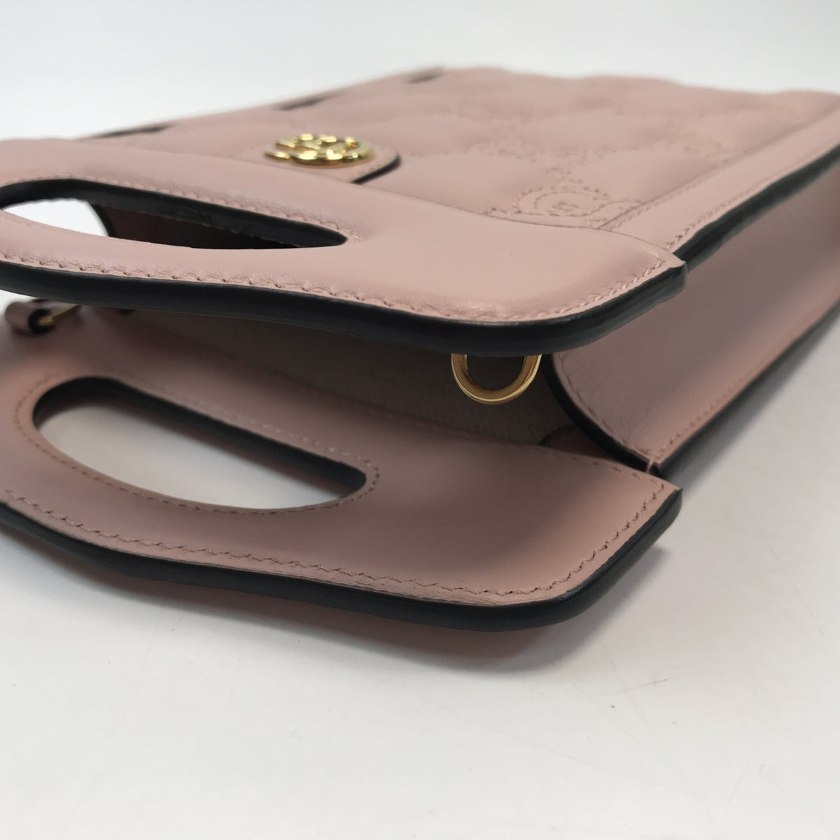 GUCCI GGマトラッセ ピンク