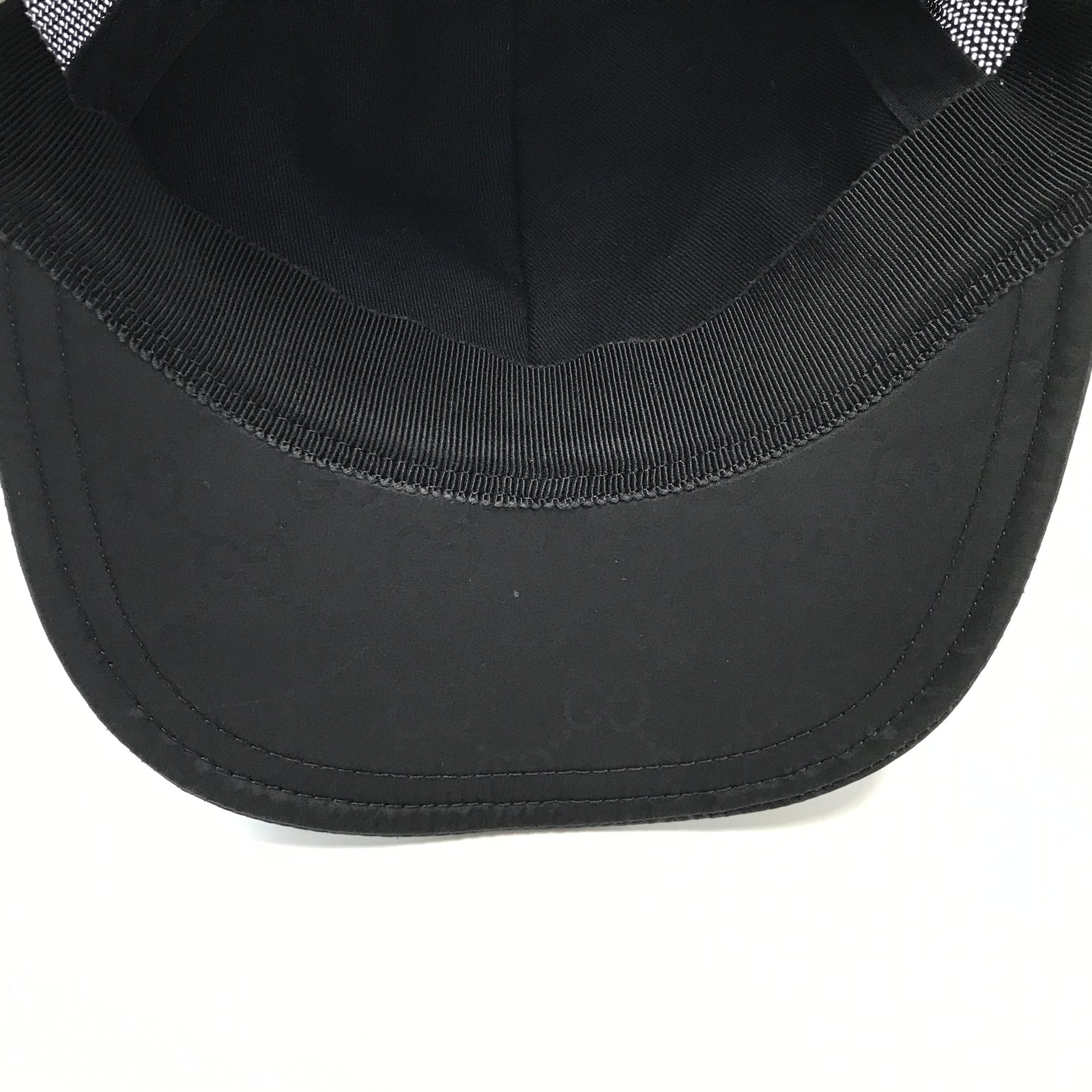 GUCCI GGナイロンベースボールキャップ BLK