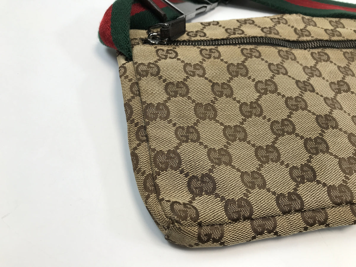 GUCCI GGキャンバスウエストポーチ