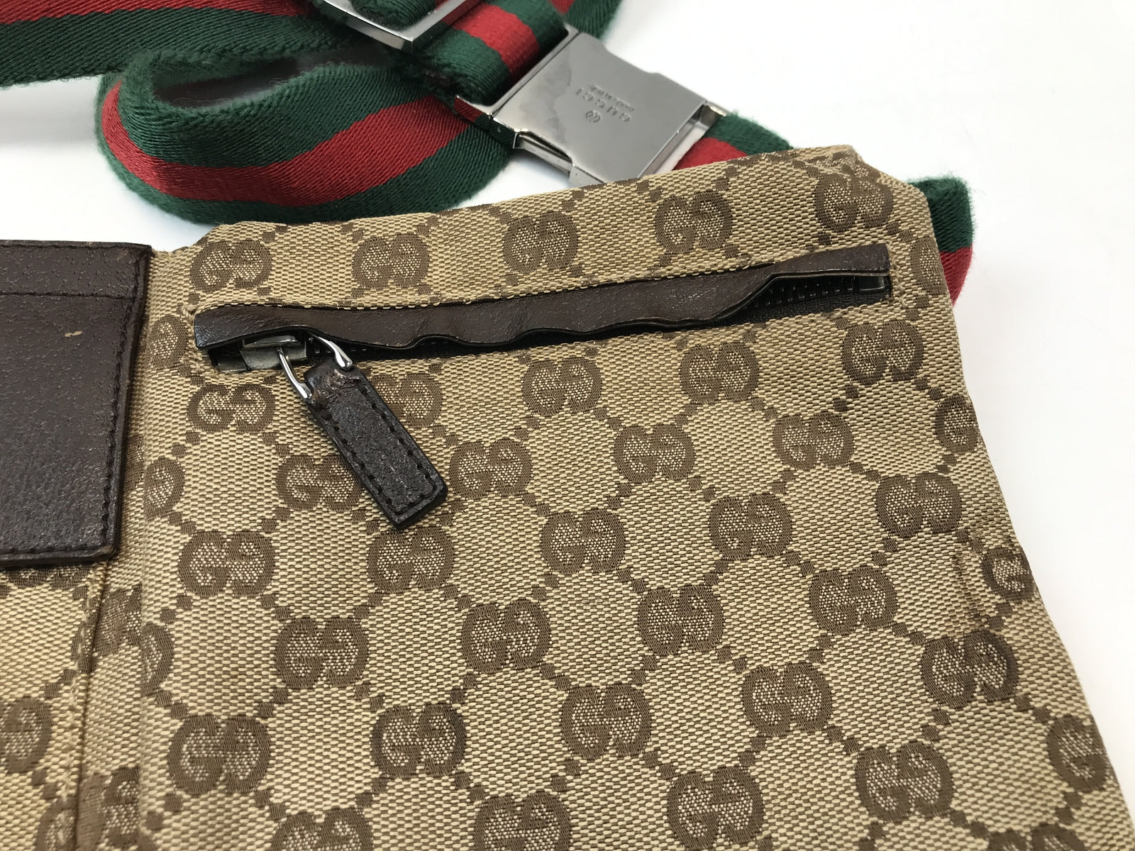 GUCCI GGキャンバスウエストポーチ