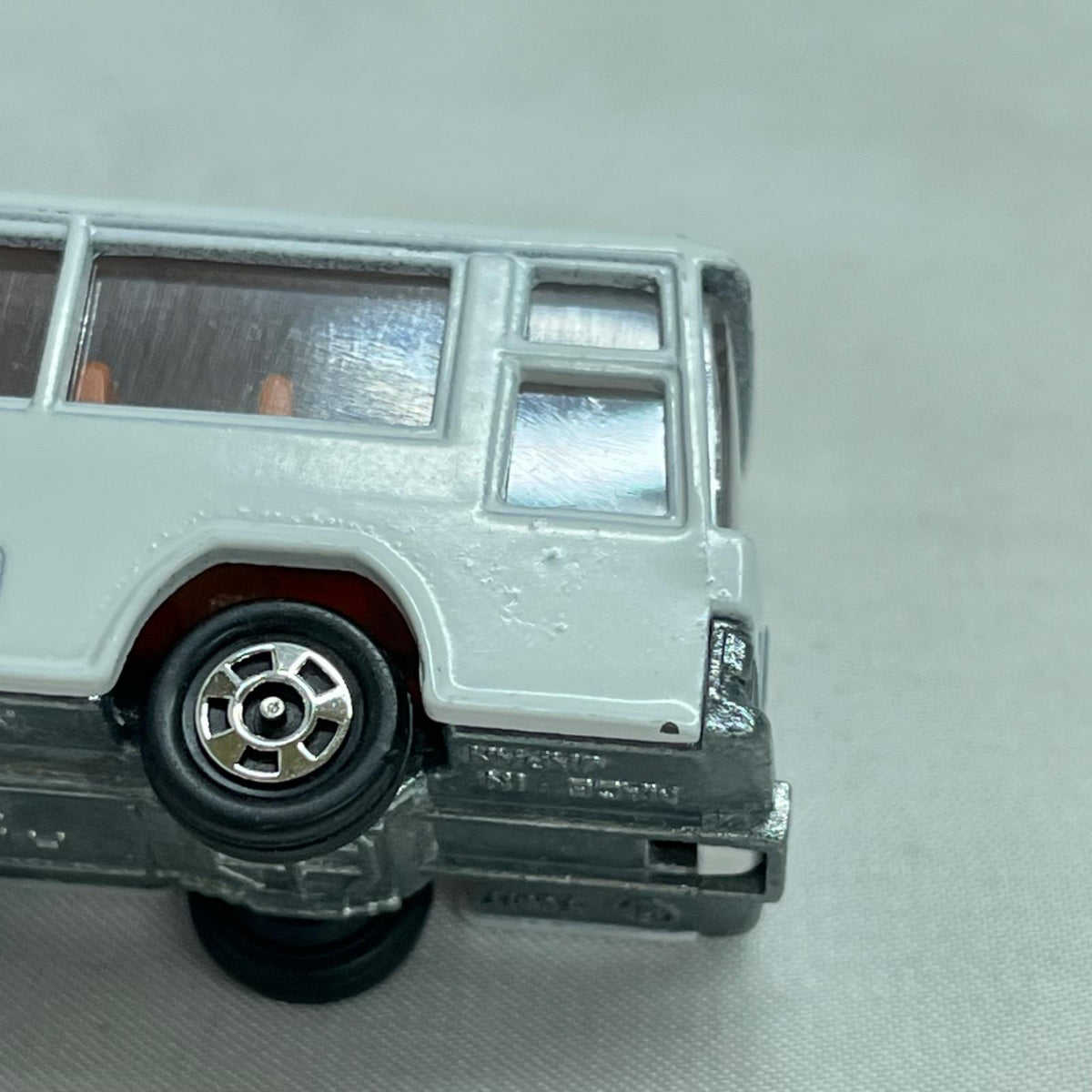 ホワイトボディ トミー トミカ