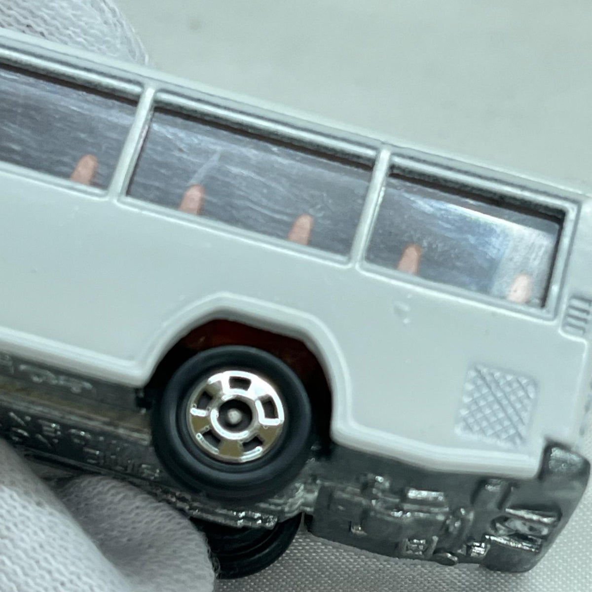 ホワイトボディ トミー トミカ