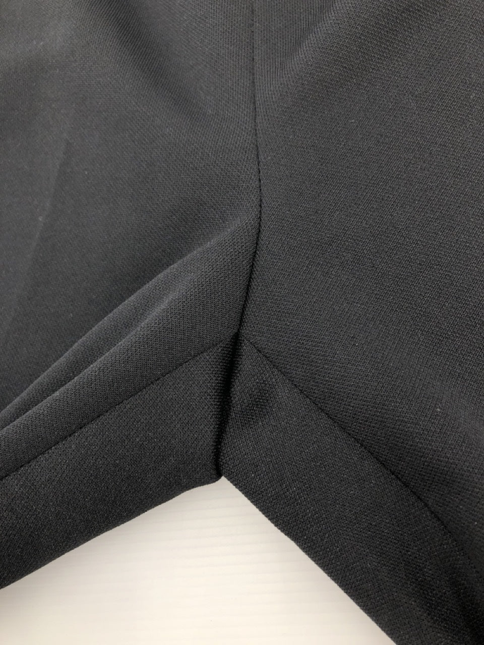 その他ボトムス MONCLER Side-stripe pleat-front trousers 40