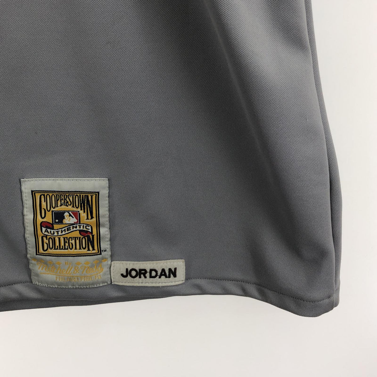 長袖シャツ mitchell&ness　ﾍﾞｰｽﾎﾞｰﾙｼｬﾂ ﾎﾜｲﾄｿｯｸｽ ﾏｲｹﾙｼﾞｮｰﾀﾞﾝ　4XL グレー