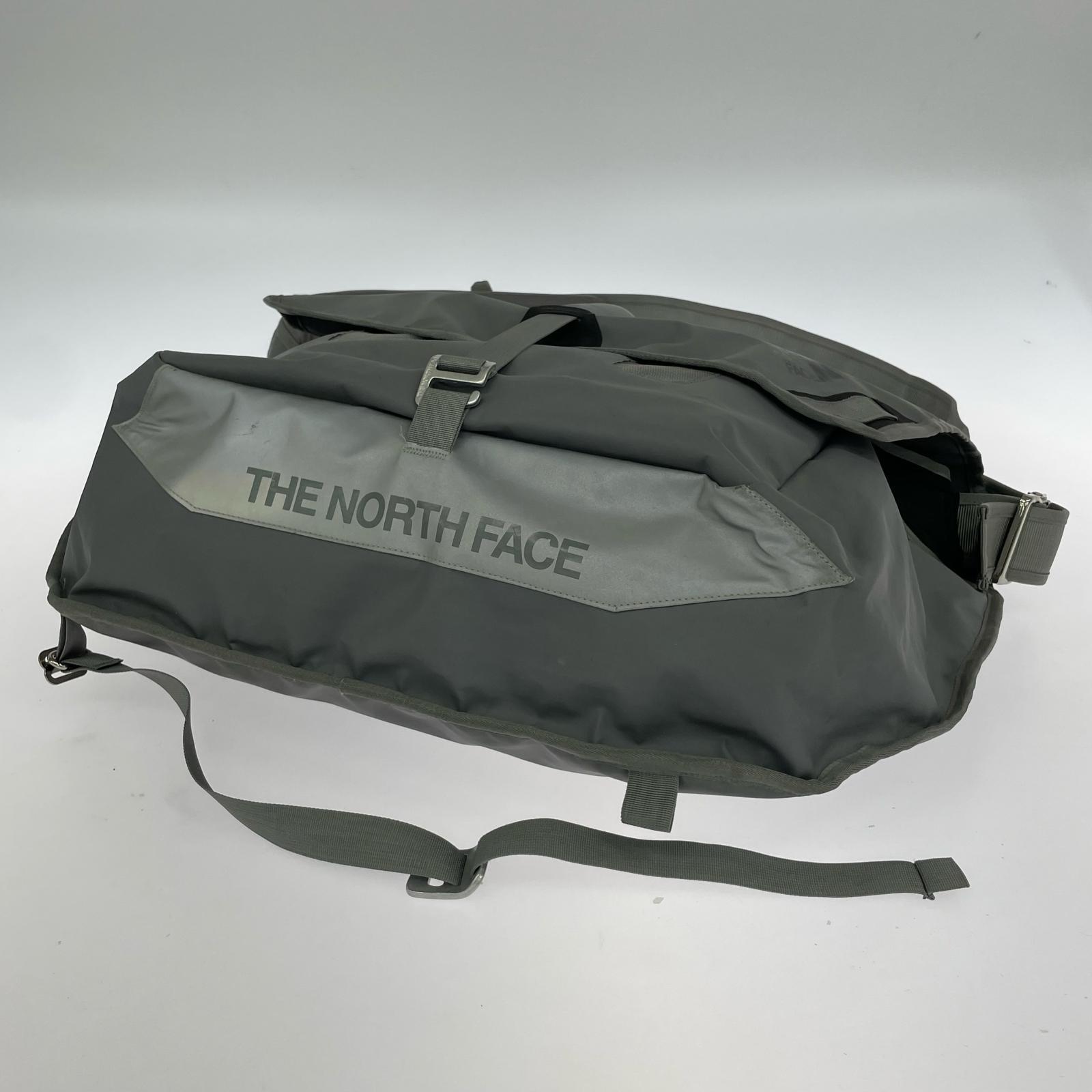 その他バッグ THE NORTH FACE ヘックス メッセンジャーバッグ グレー