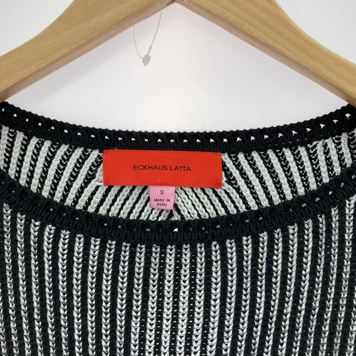 その他トップス ECKHAUS LATTA ﾊﾞｯｸｽﾘｯﾄﾃﾞｻﾞｲﾝﾆｯﾄ S ﾌﾞﾗｯｸﾎﾜｲﾄ S ブラック