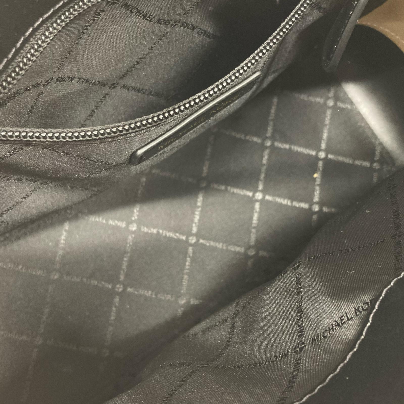 その他バッグ MICHAEL KORS センタージップ ベルテッド ブラック
