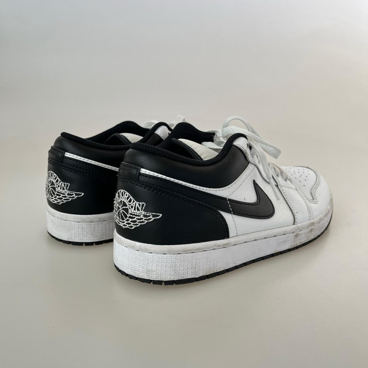 スニーカー AIR JORDAN 1 LOW WHITE/BLACK-WHITE 27cm (US9 UK8 1/2 EU44) ホワイト