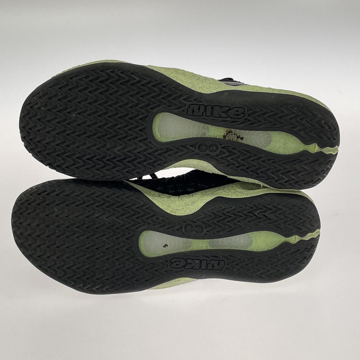 スニーカー COSMIC UNITY GREEN GLOW 26cm (US8 UK7 1/2 EU42) ブラック