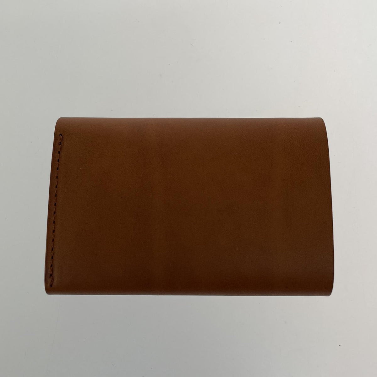 その他アクセサリー m+ レザーカードケース ブラウン