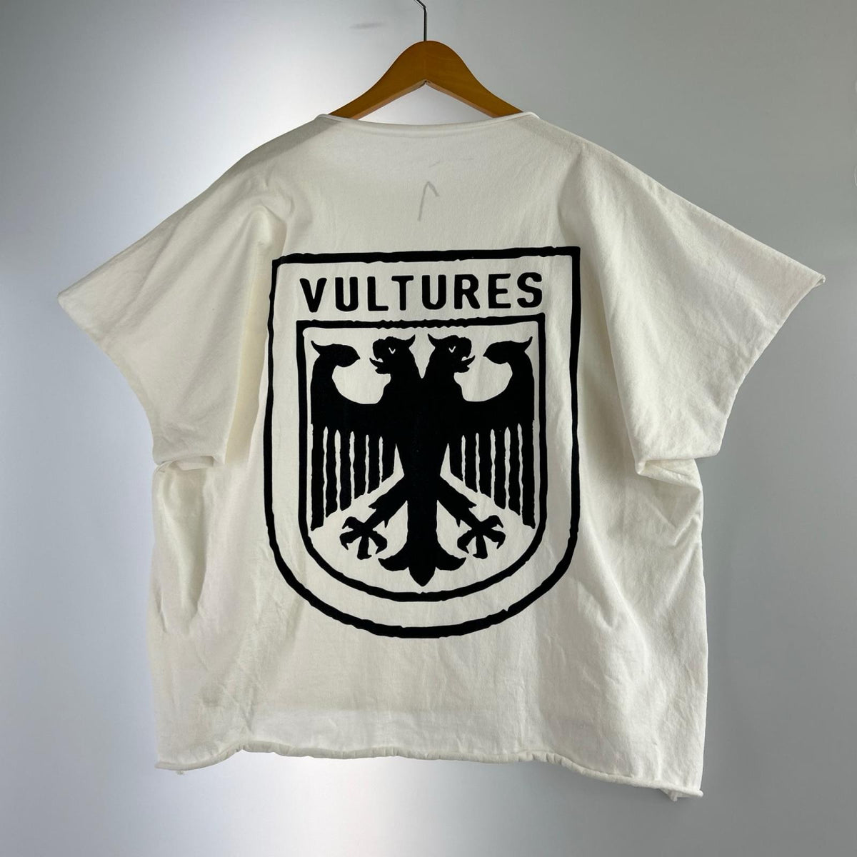 半袖Ｔシャツ yeezy　vultures ホワイト