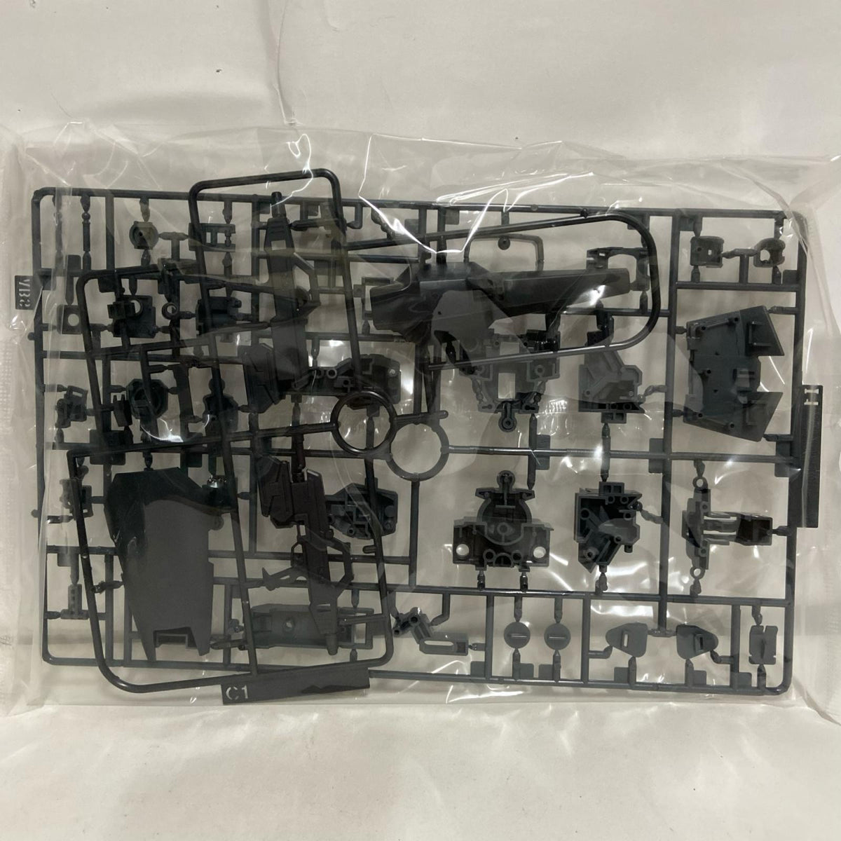 1/100 MG RX-121-2A ガンダムTR-1 アドバンスド・ヘイズル BANDAI ガンプラ