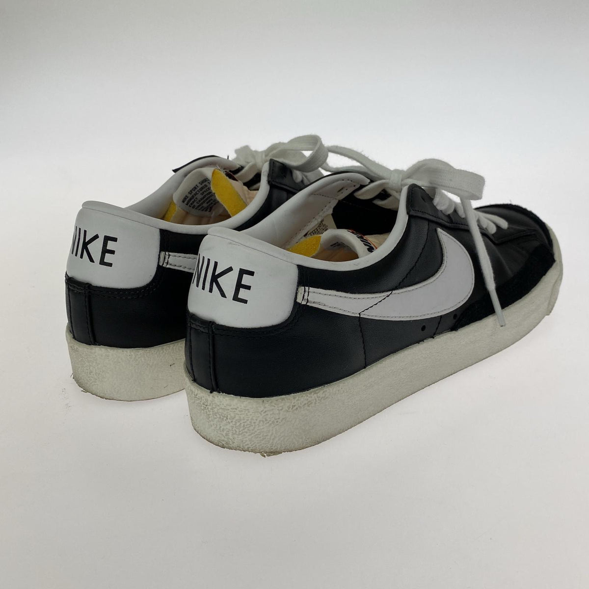 スニーカー NIKE BLAZER LOW '77 VNTG ブラック