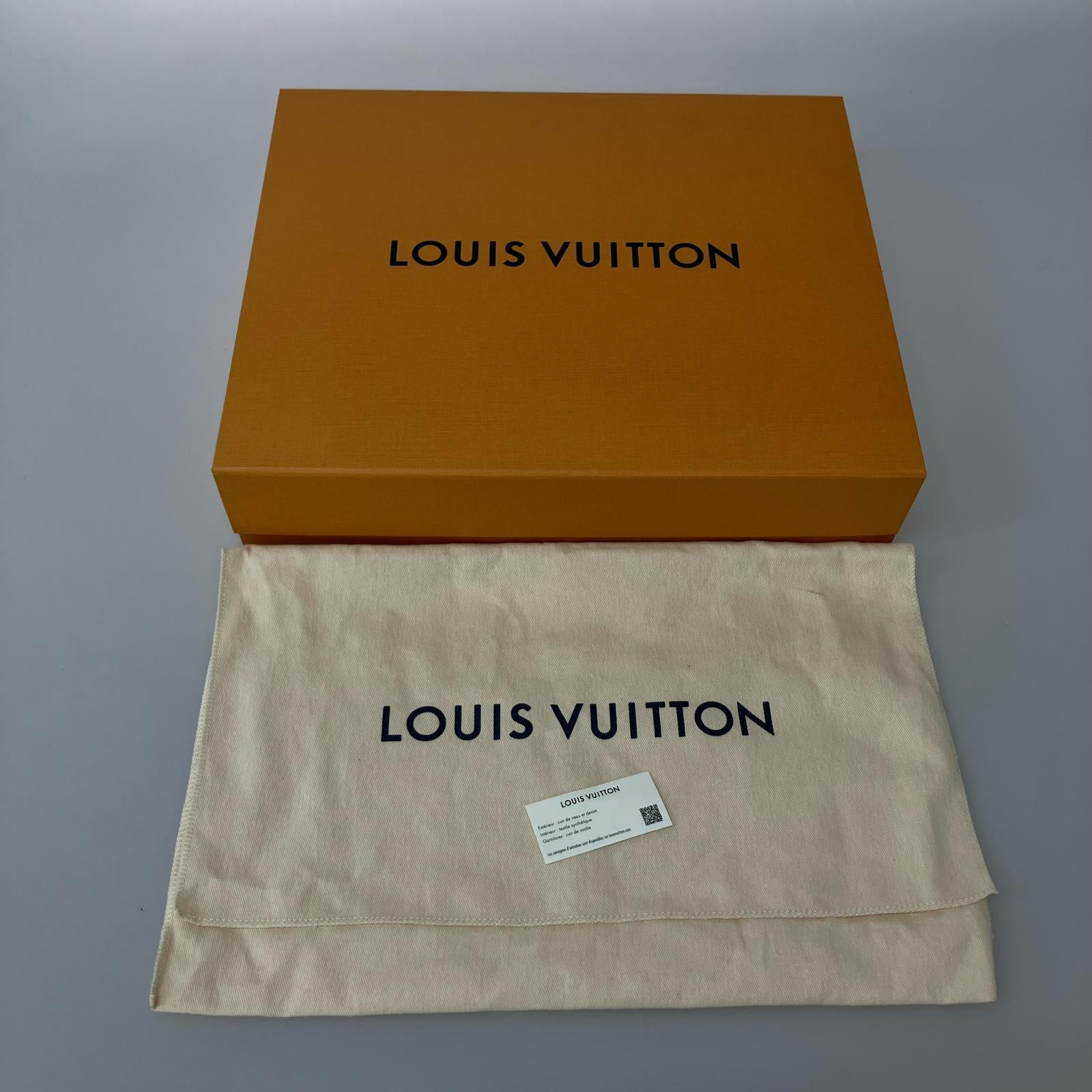 LV/NIGOコラボ クラッチバッグ