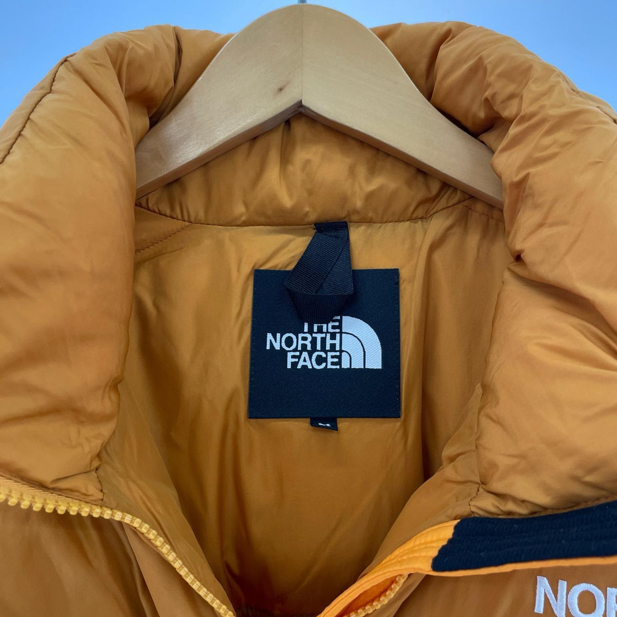 ダウンジャケット NUPTSE JACKET オレンジ M オレンジ