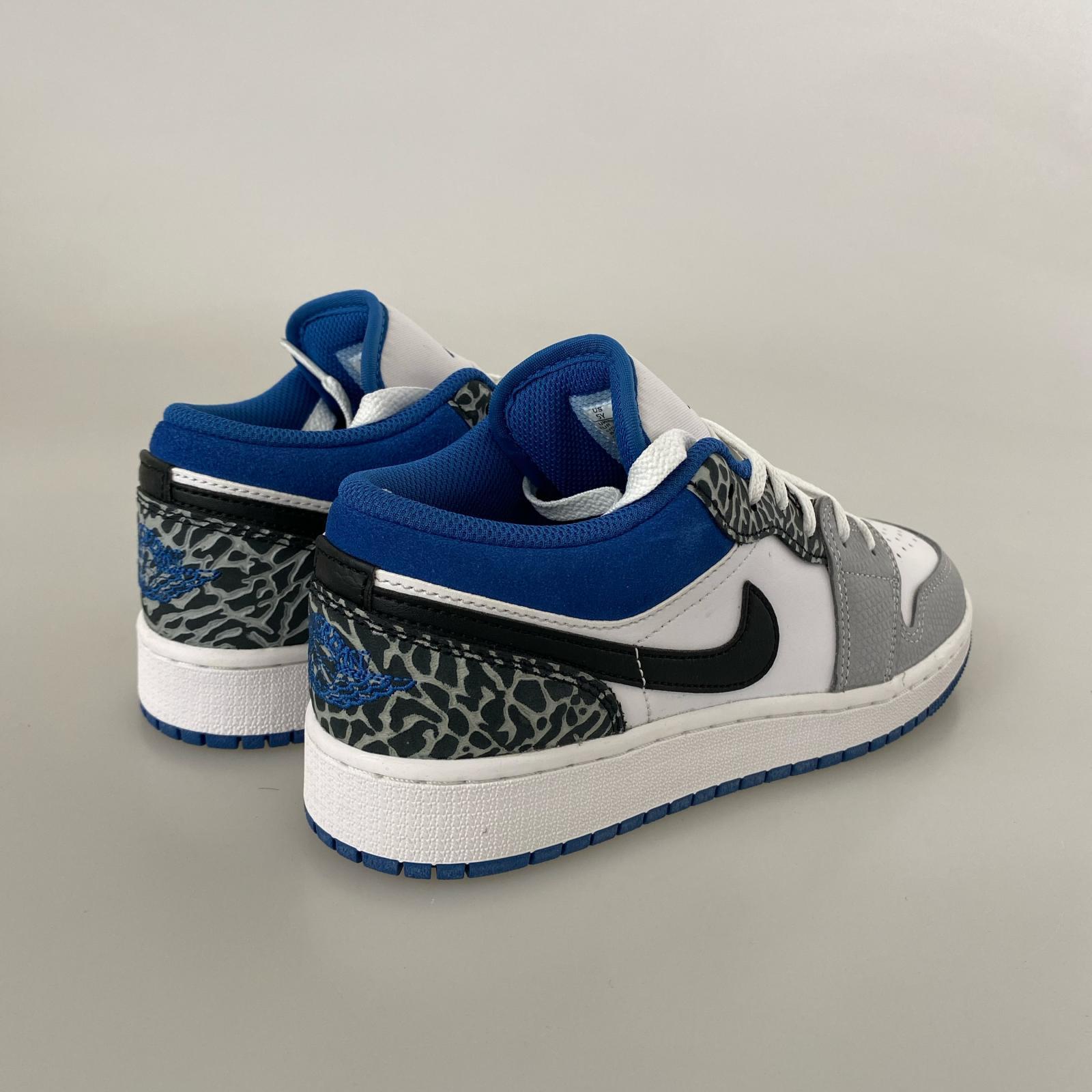 スニーカー AIR JORDAN 1 LOW SE GS TRUE BLUE/23.5cm 23.5cm (US5 1/2 UK5 EU37) マルチカラー