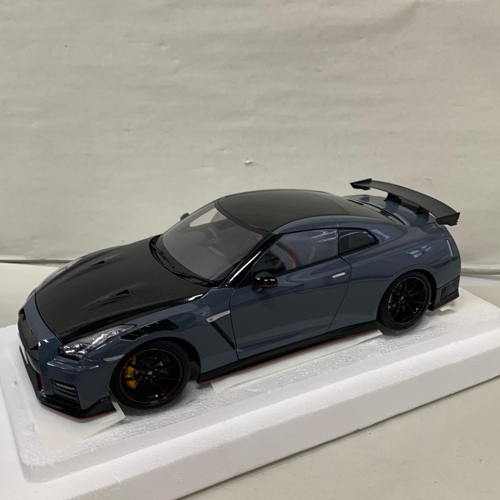 AUTOart 1/18 日産 GT-R R35 ニスモ スペシャルエディション スケールカー