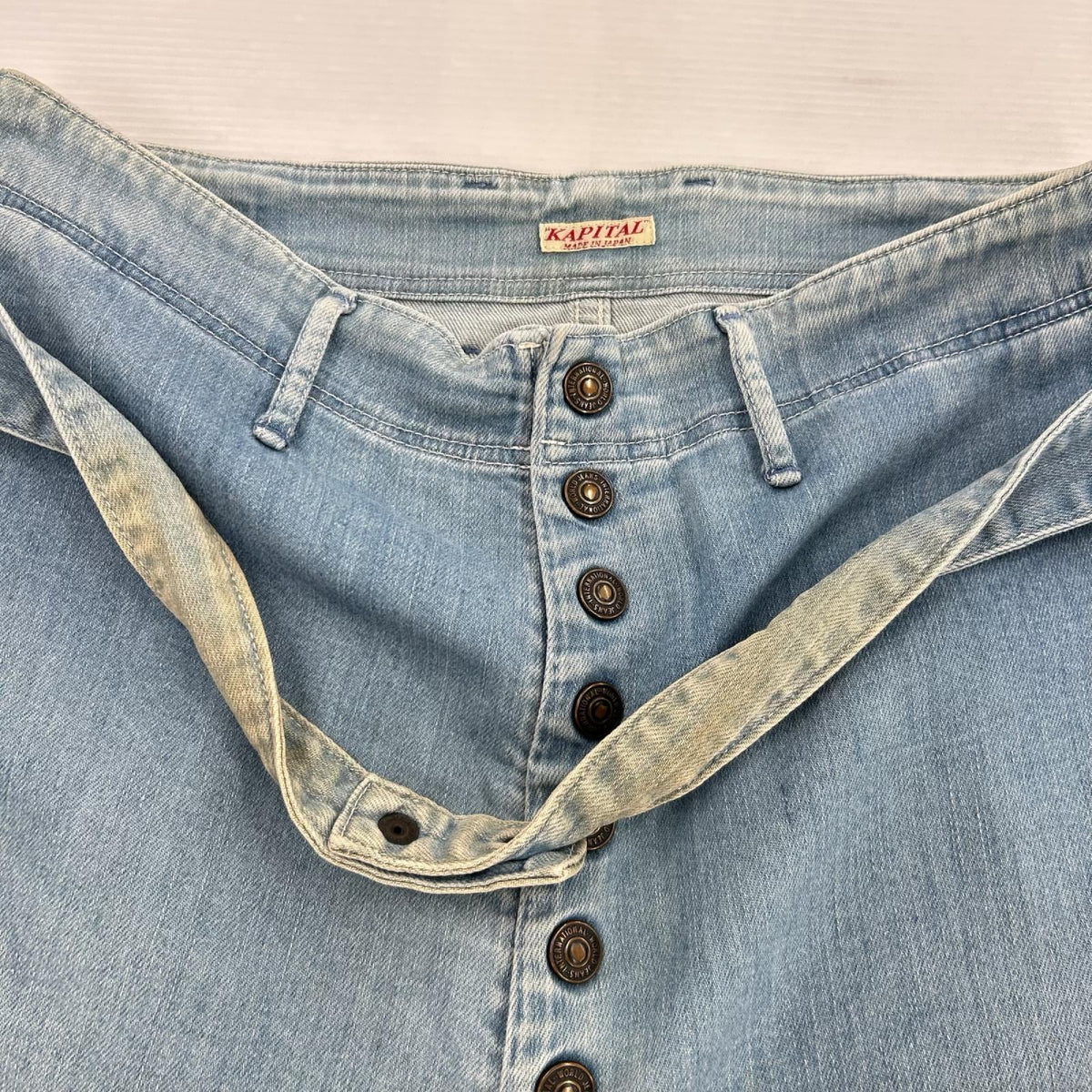 デニムパンツ KAPITAL ｽﾅｯﾌﾟﾎﾞﾀﾝ ﾍﾞﾙﾃｯﾄﾞﾃﾞﾆﾑﾊﾟﾝﾂ ｻｯｸｽ