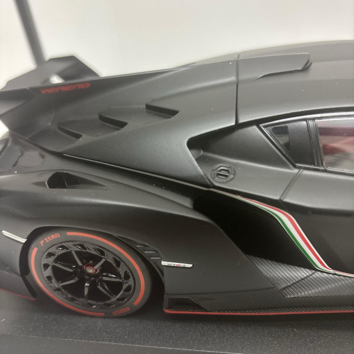 京商 1/18 ランボルギーニ　ヴェネーノ 1/18スケールカー　京商　ランボルギーニ スケールカー