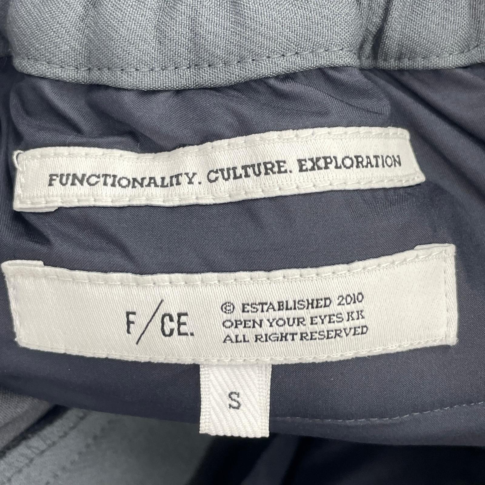 パンツ TECH TWILL WIDE CARGO グレー S