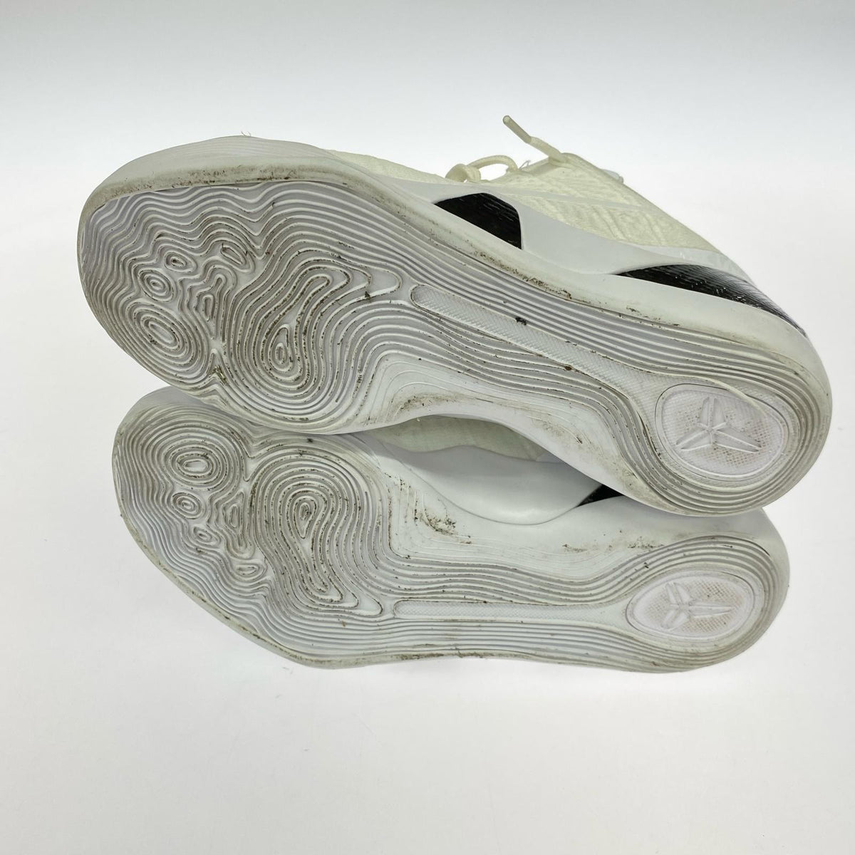 スニーカー KOBE 9 ELITE LOW PROTRO 25.5cm 白 25.5cm (US7 1/2 UK7 EU41) ホワイト
