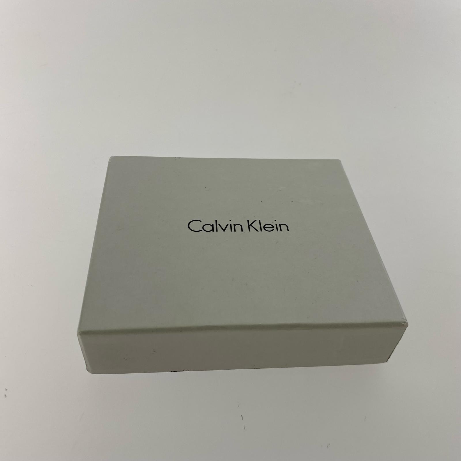 コンパクトウォレット Calvin Klein 二つ折り財布 ブラック