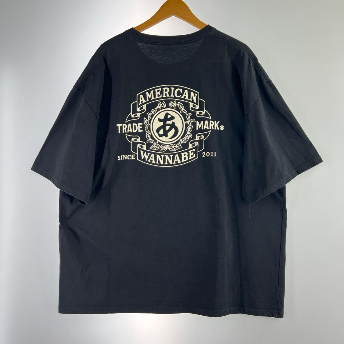 半袖Ｔシャツ AMERICAN WANNABE Tee 黒 (XXL) ブラック