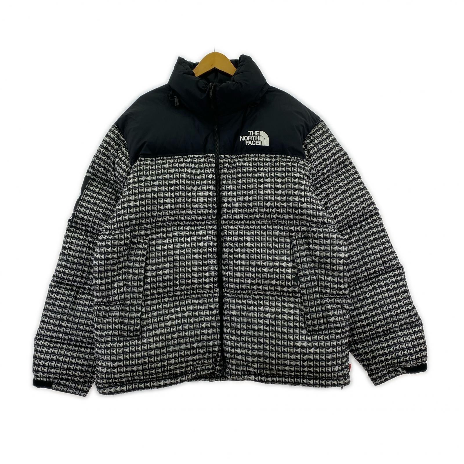 ダウンジャケット ×Supreme/Studded Nuptse Jacket/総柄