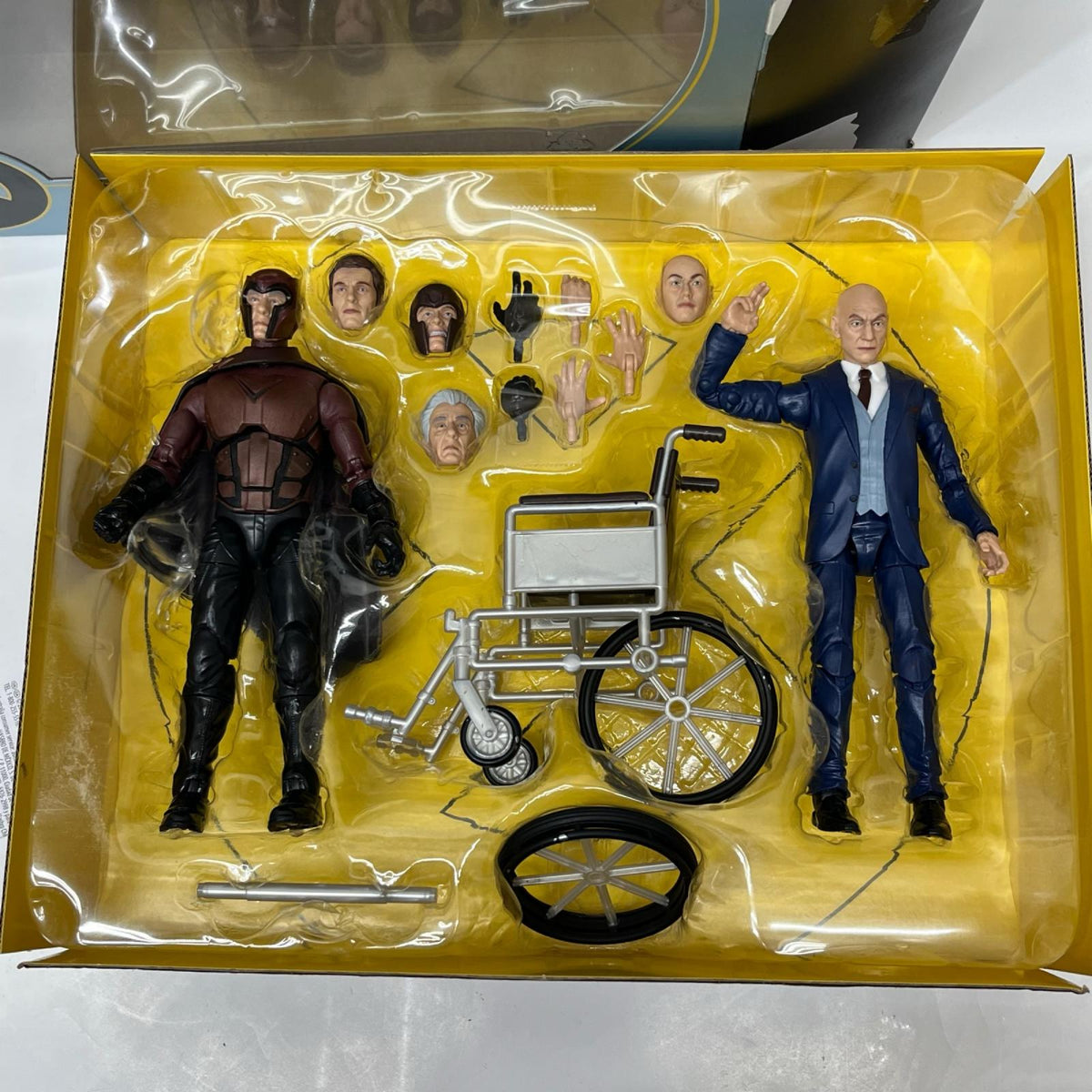 MARVEL LEGENDS マグニートー＆プロフェッサーX X-MEN ハズブロ フィギュア/グッズ