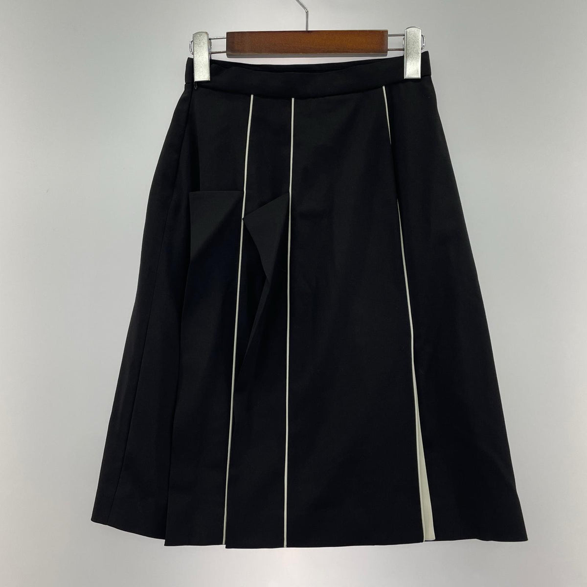 スカート BURBERRY スカート　ブラック UK4 ブラック