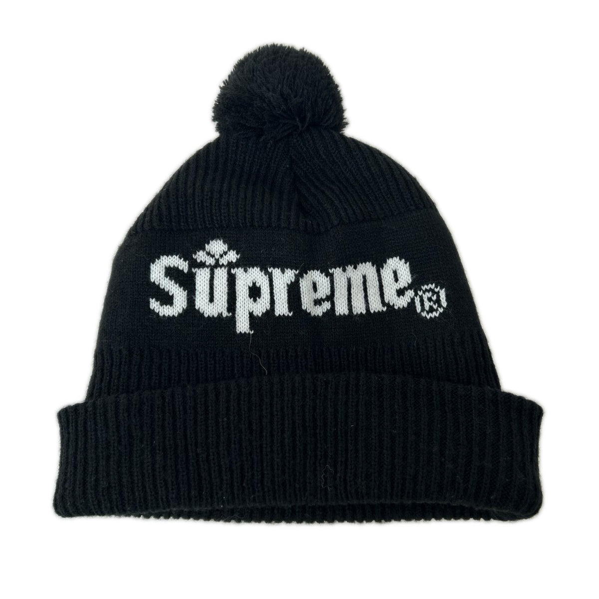 キャップ SUPREME ボンボンニット　黒　ロゴ白 ブラック