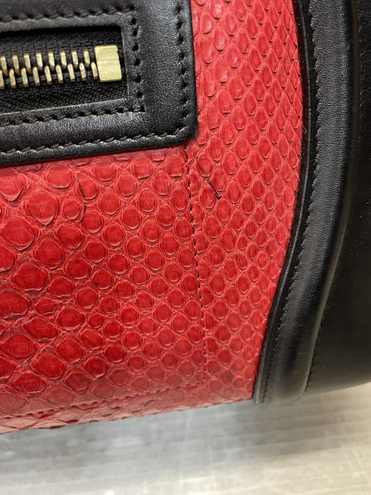 CELINE ﾗｹﾞｰｼﾞ ﾌｧﾝﾄﾑ ﾚｻﾞｰ×ﾊﾟｲｿﾝ ﾏﾙﾁｶﾗｰ