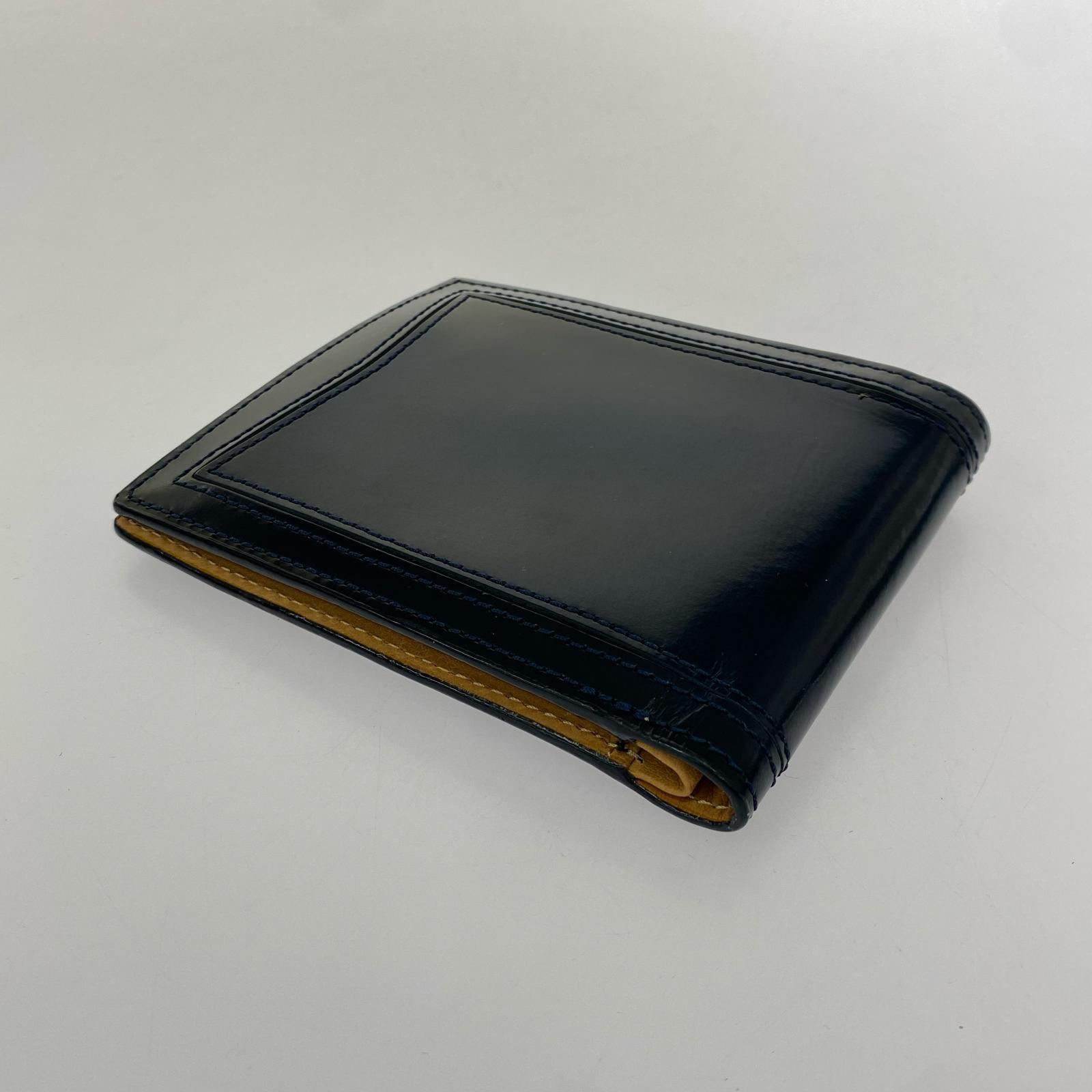 コンパクトウォレット PRARE　２つ折り財布