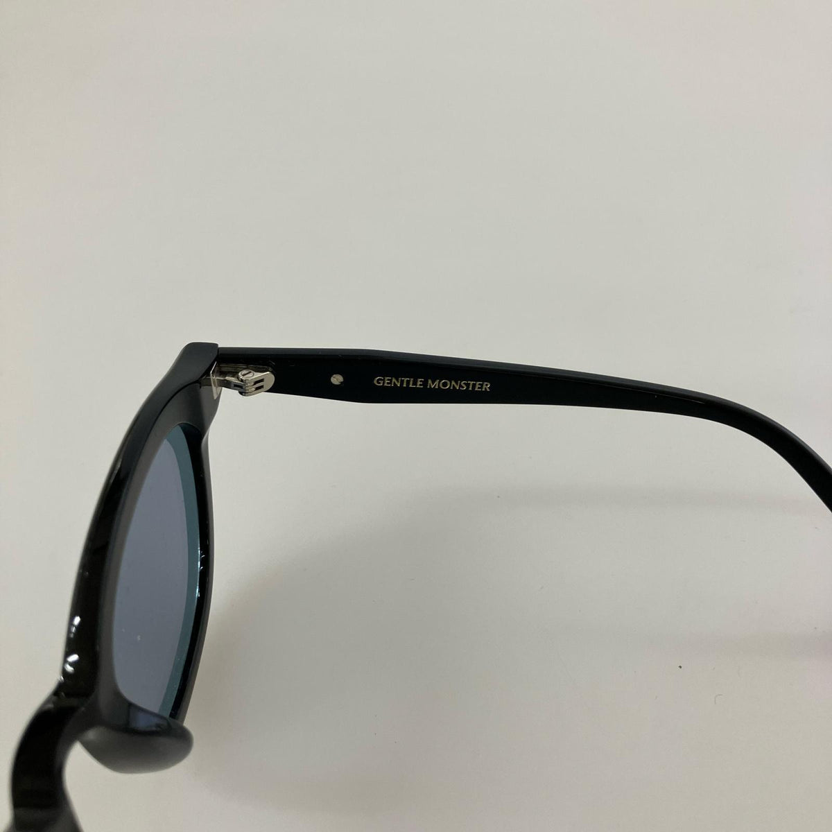 その他アクセサリー GENTLE MONSTER JUDE ﾌﾞﾙｰﾚﾝｽﾞ ｻﾝｸﾞﾗｽ ブラック