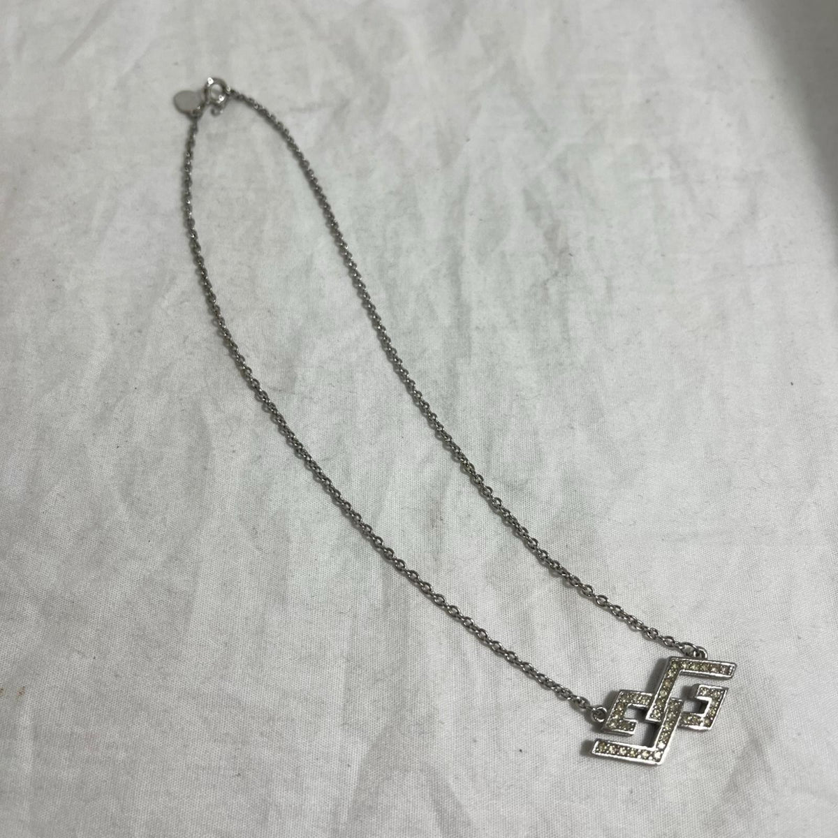 GIVENCHY ダブルG ラインストーンネックレス