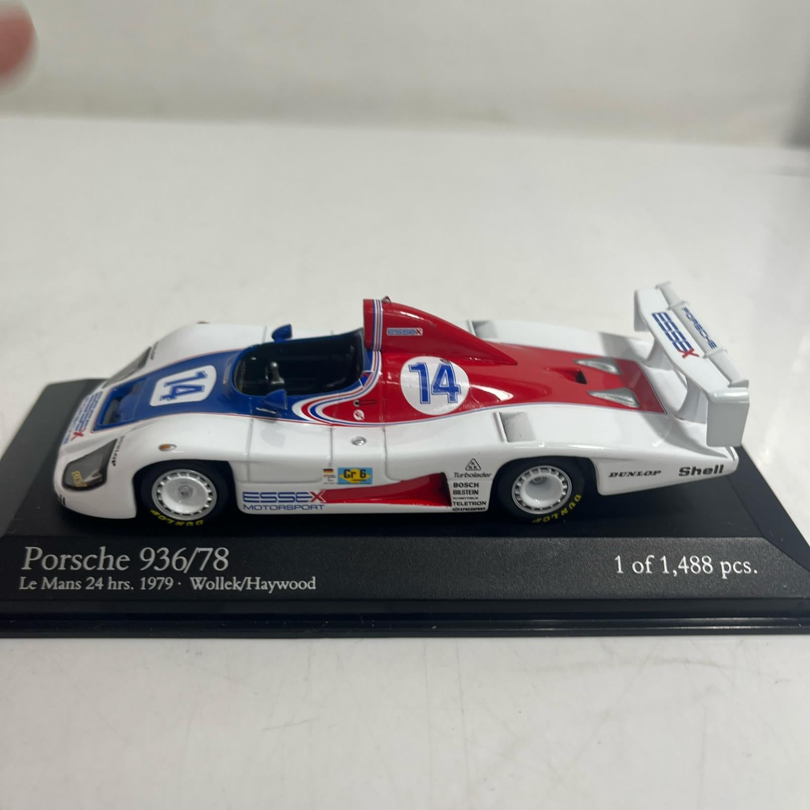 MINICHAMPS Porsche 936/78 ESSEX LE MANS MINICHAMPS Porsche 936/78 ESSEX LE MANS MINICHAMPS スケールカー